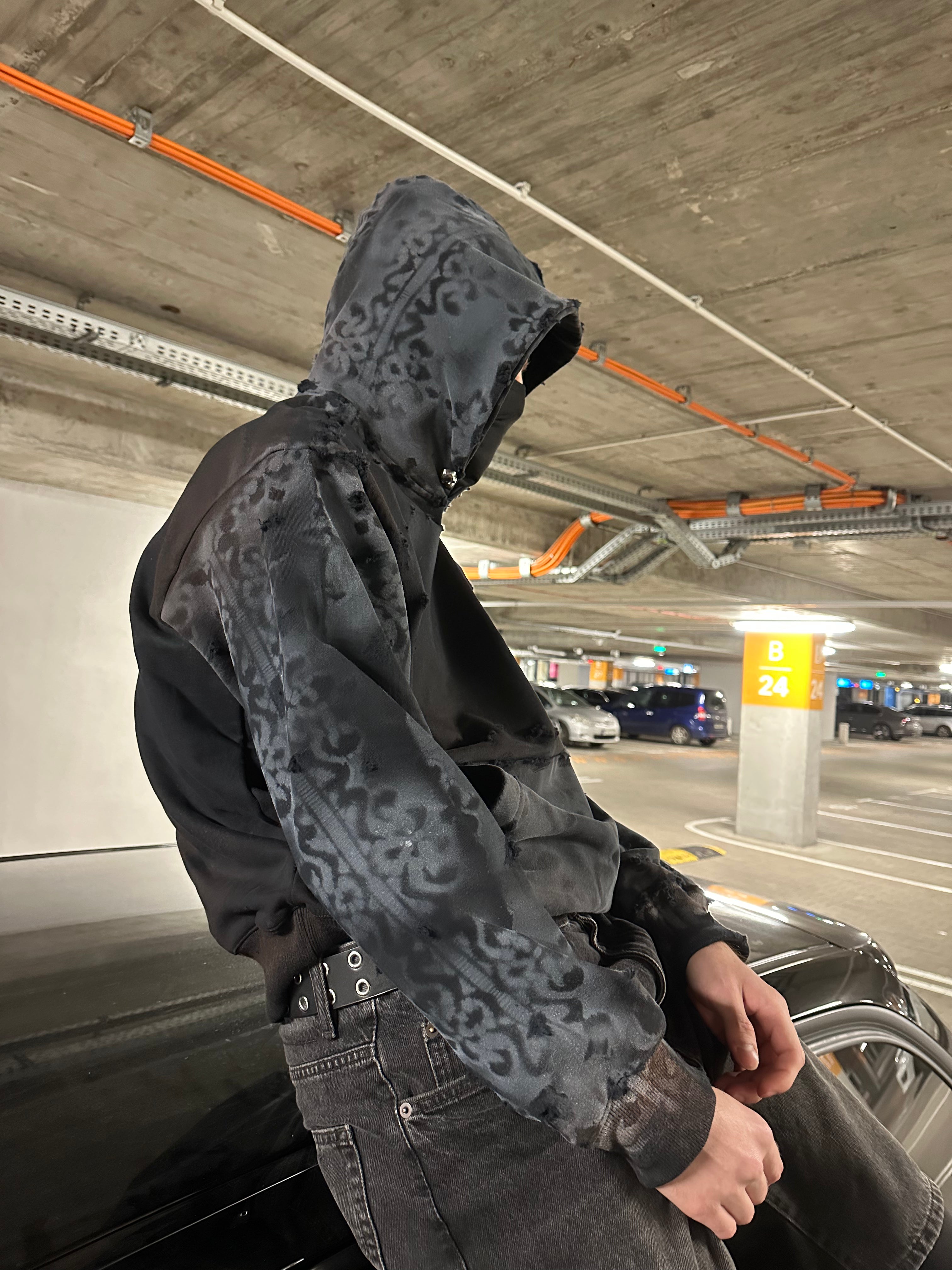 WORLDSTARLIAR Distressed Hoodie no.1