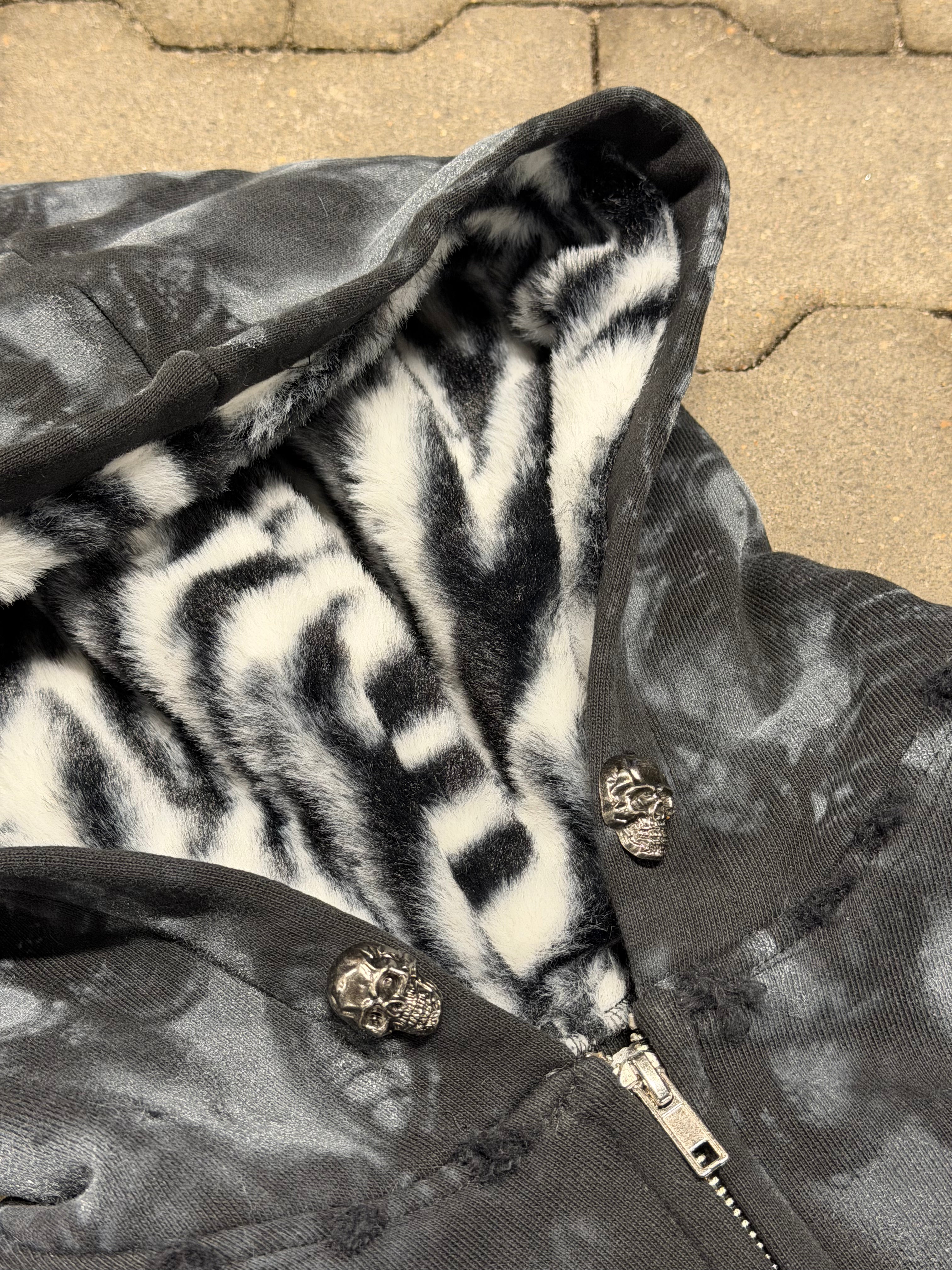 WORLDSTARLIAR Zebra Letter Zip Hoodie